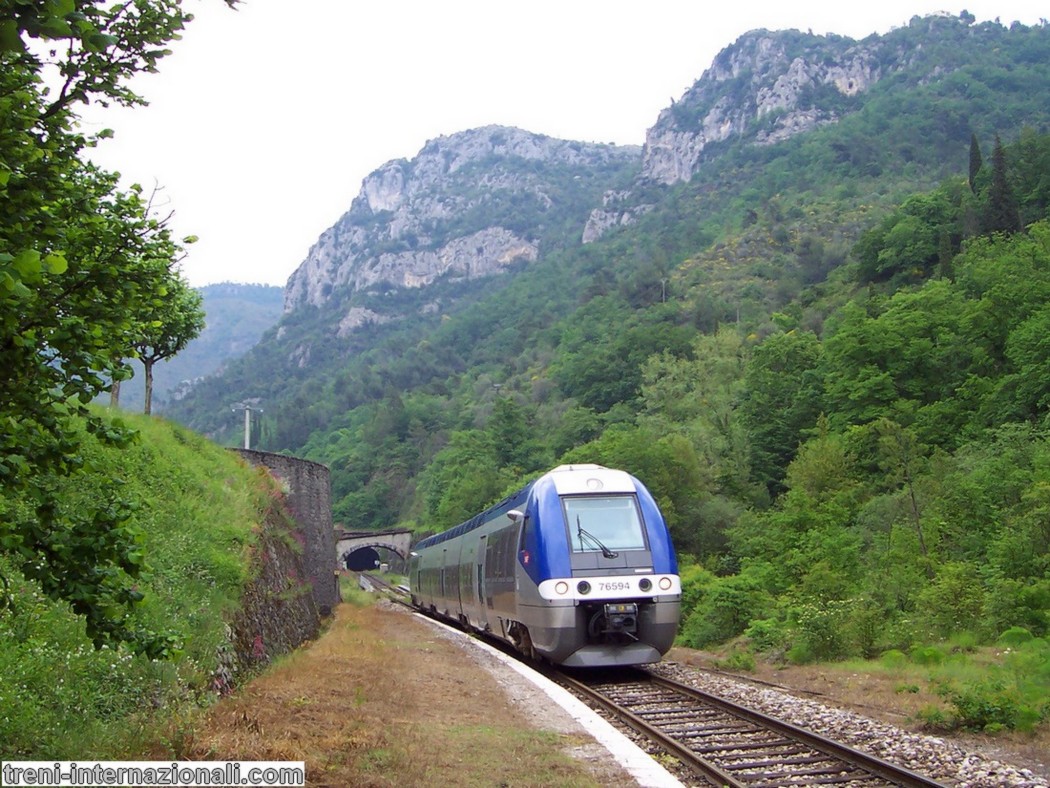 Treno TER Breil sur Roya - Nizza a Touet de l'Escarene