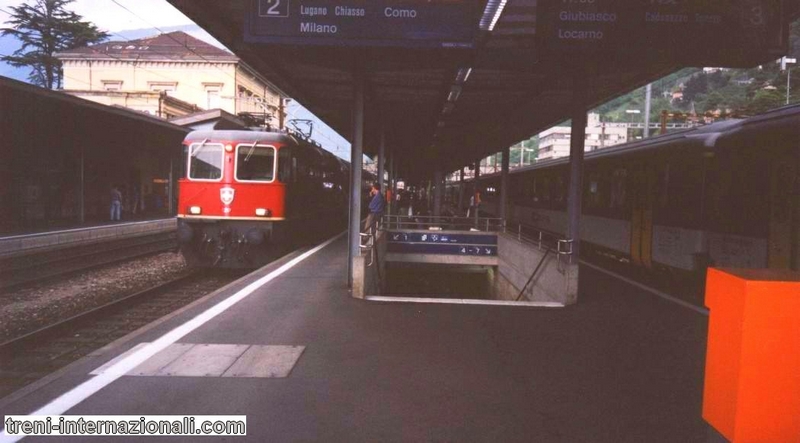 Treno InterCity "Monte Ceneri " Zurigo - Milano a Bellinzona