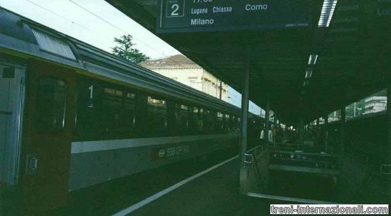 Treno InterCity "Monte Ceneri " Zurigo - Milano a Bellinzona