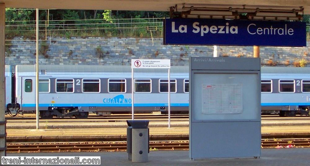Treno EuroCity "Cinque Terre" Zurigo - La Spezia a Monterosso