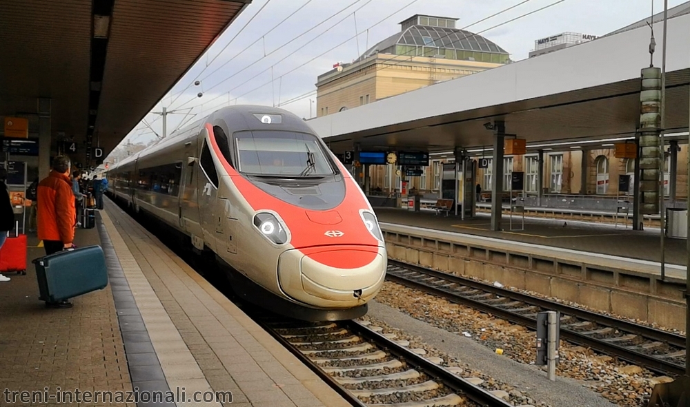Treno EuroCity Francoforte - Milano a Mannheim