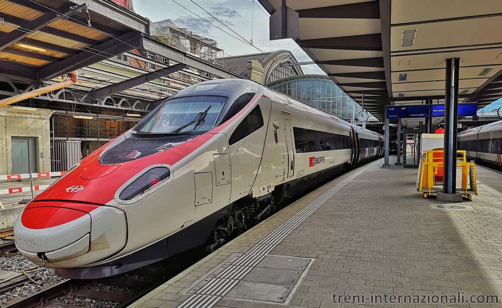 Treno EuroCity Francoforte - Milano a Basilea