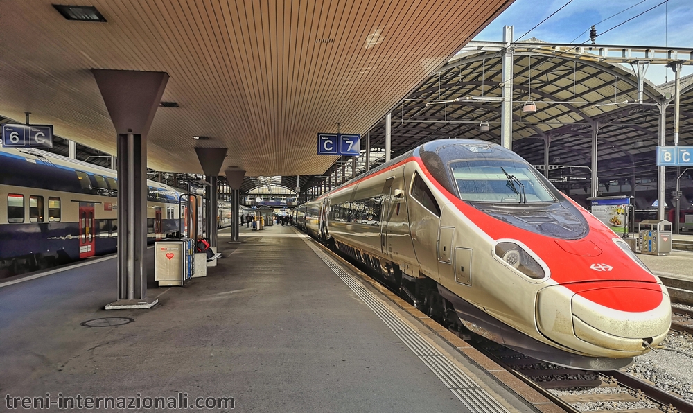 Treno EuroCity Francoforte - Milano a Lucerna