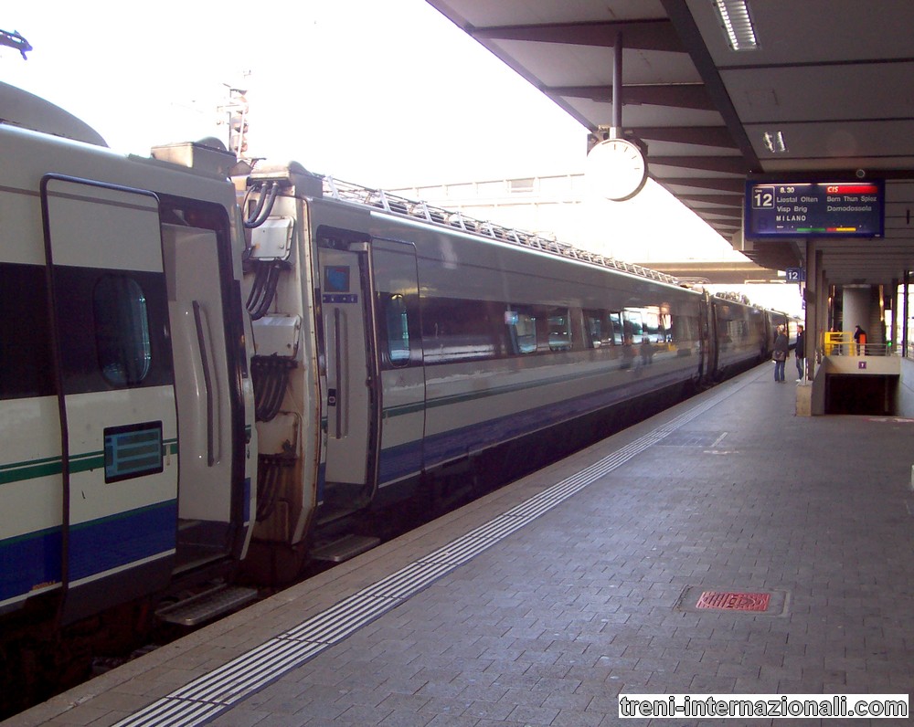 Treno Cisalpino per Milano a Basilea