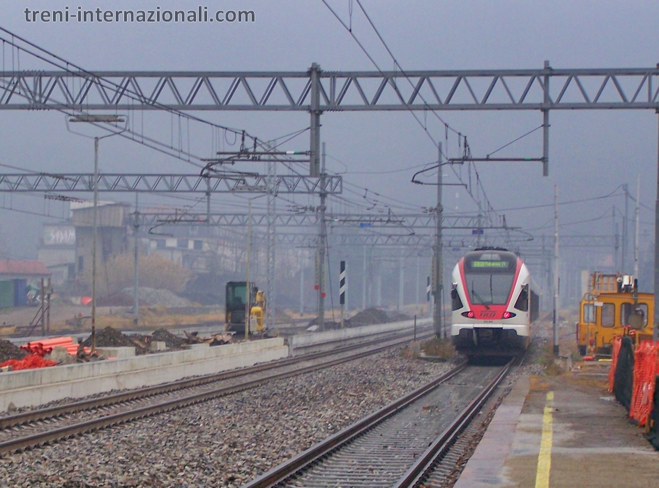 Treno Flirt di Tilo S30 Cadenazzo - Malpensa a Laveno Mombello