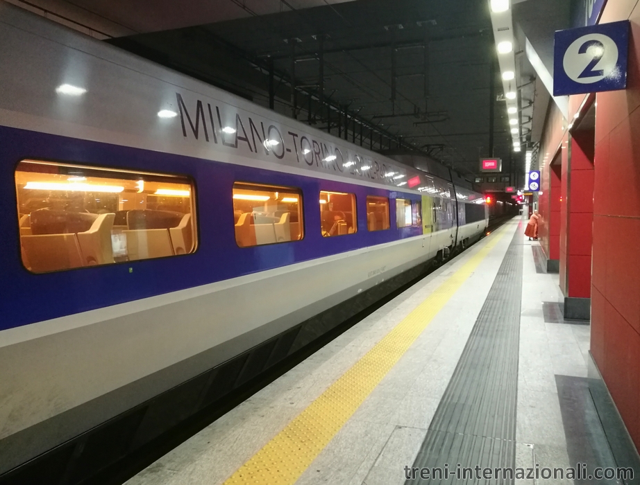 Treno EuroCity TGV Parigi - Milano vicino a Santhi