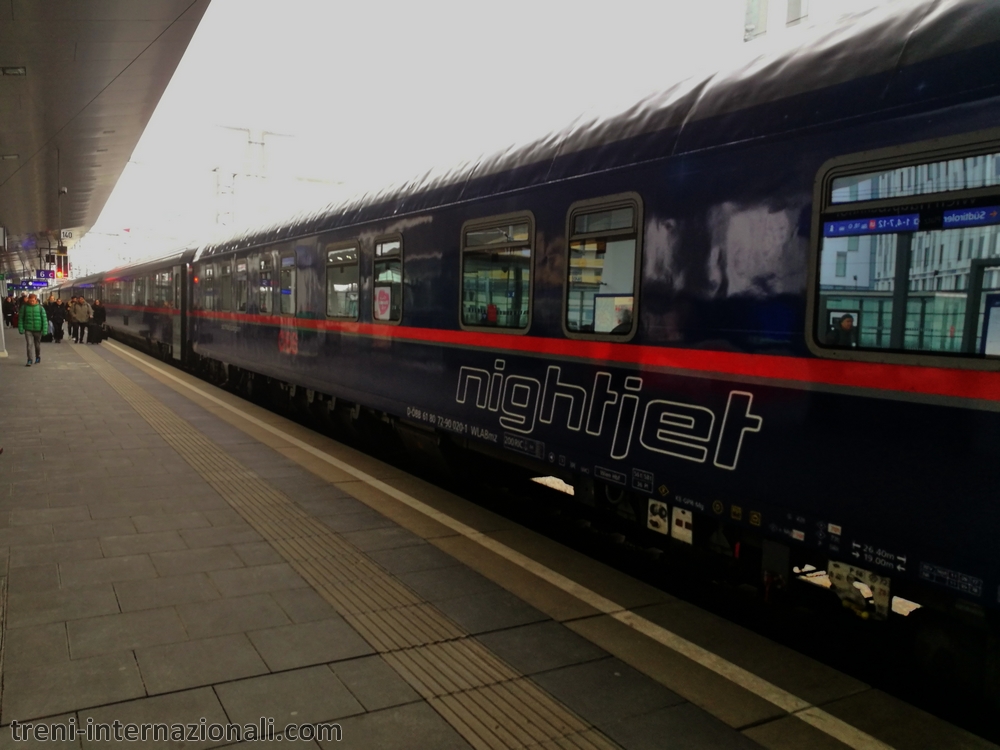 Treno EuroNight da Milano e Roma arrivato a Vienna