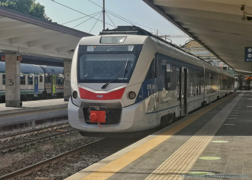 Il treno Udine - Lubiana a Trieste Centrale